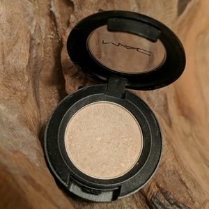 MAC Dazzlelight Eye Shadow